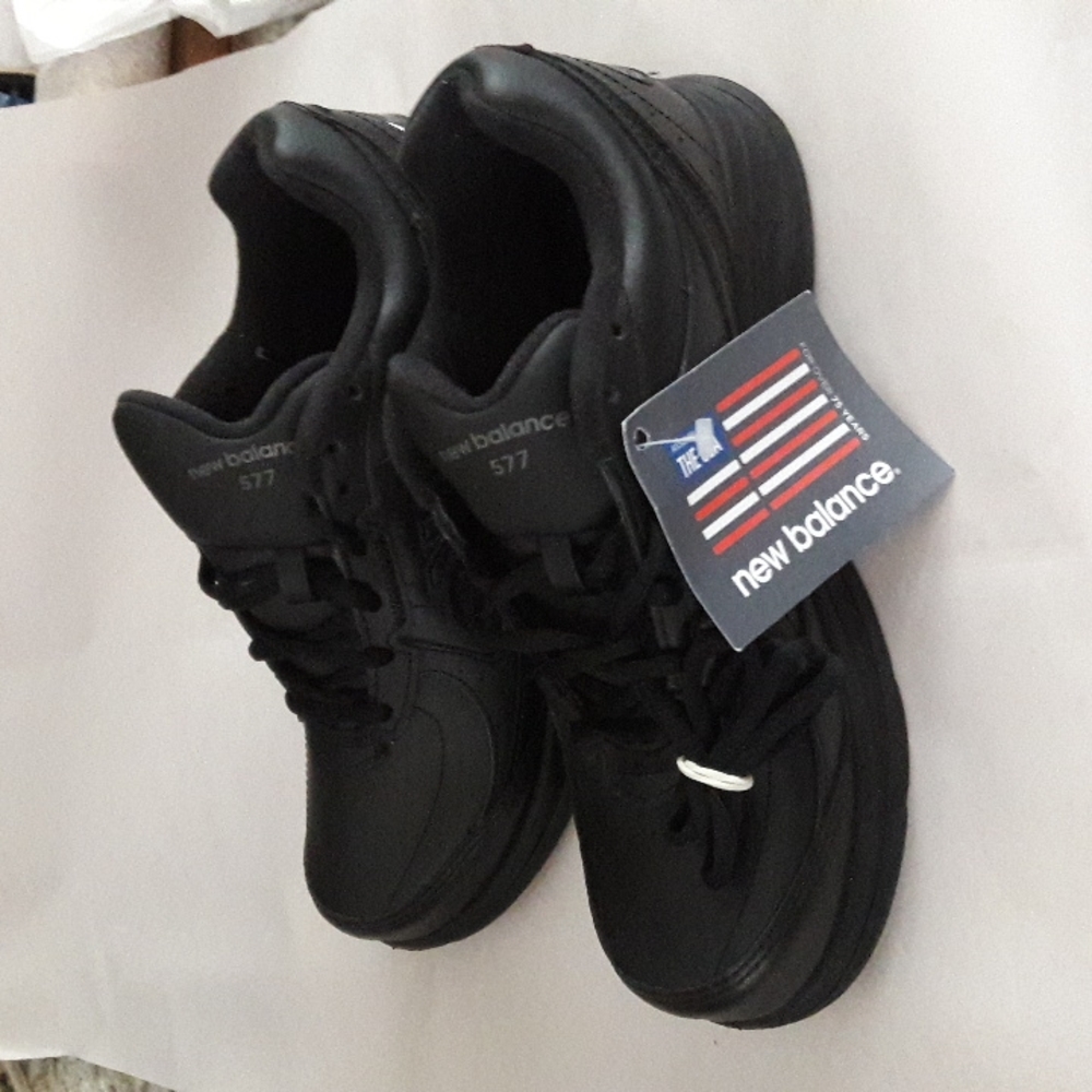 New Balance Leather Sneekers Size 8 Black Walking 577 Outdoor Gorpcore A…